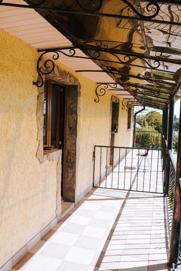 Filvarok Hotel Brody Exterior foto